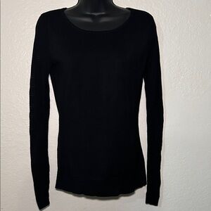 Express Women's Black Crew Neck Sweater